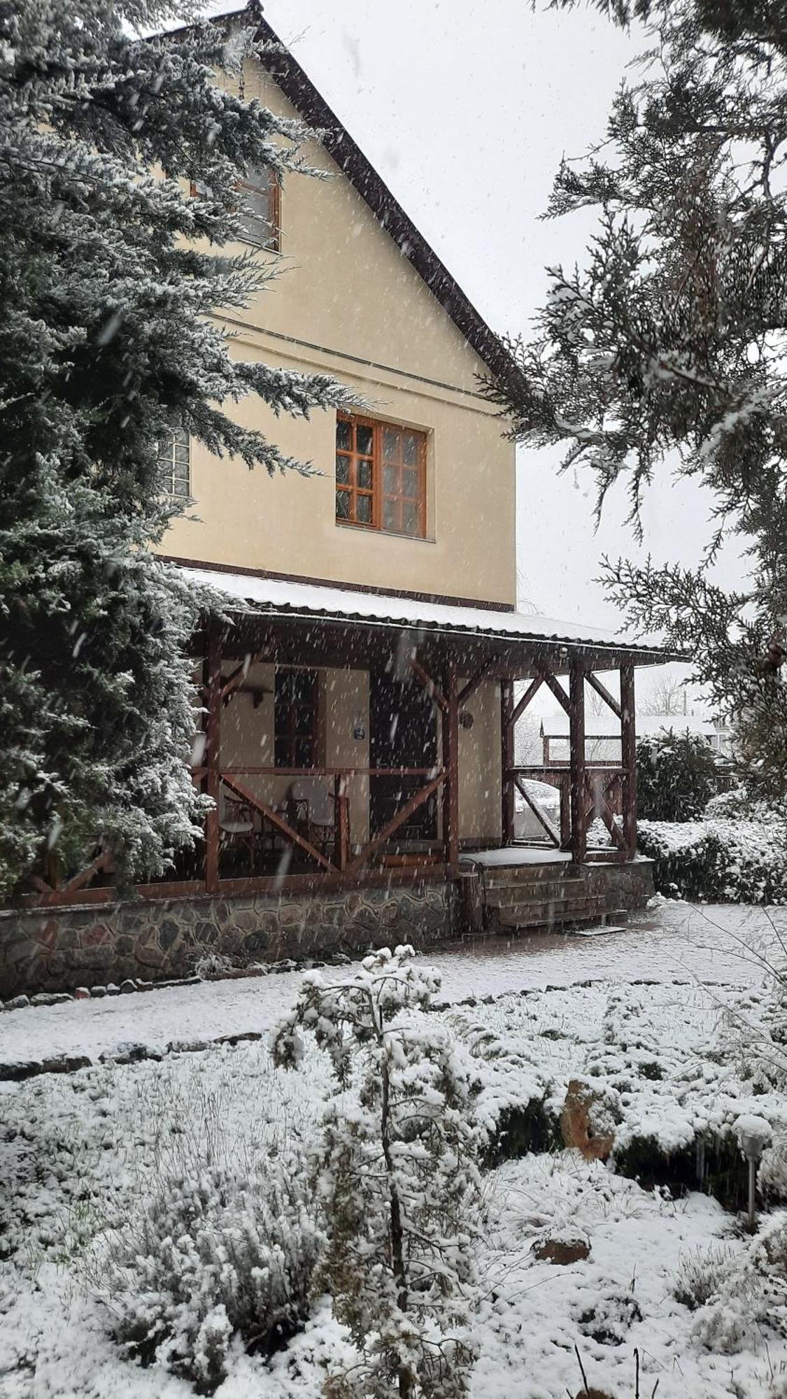 Slavyanskiy Club Hotel Poltava Exterior photo