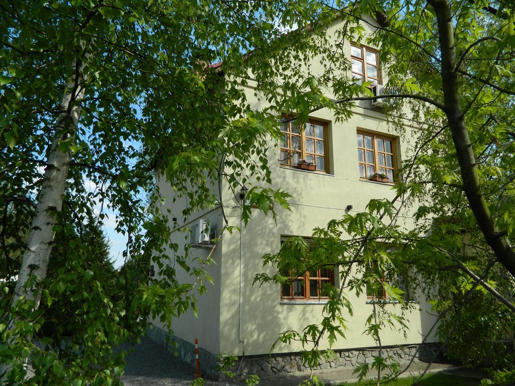 Slavyanskiy Club Hotel Poltava Exterior photo